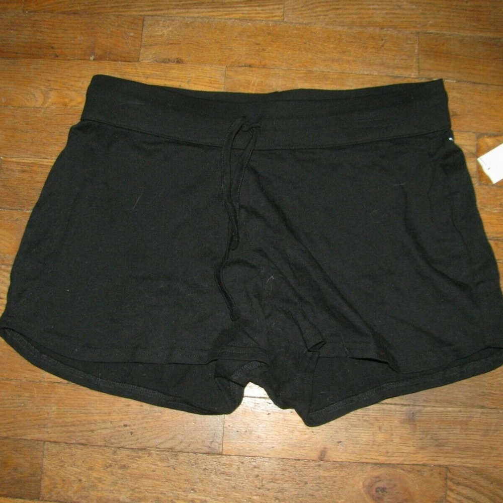 Juniors size medium M black shorts NWT